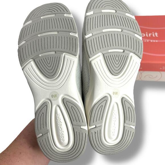 NEW Easy Spirit Knit Slip On Sneaker Size 6.5 Light Gray Comfort Walking Shoe - Picture 5 of 9